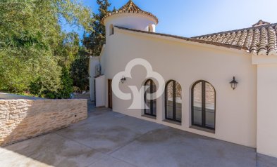 Jälleenmyynti - Villa -
Mijas - El Coto