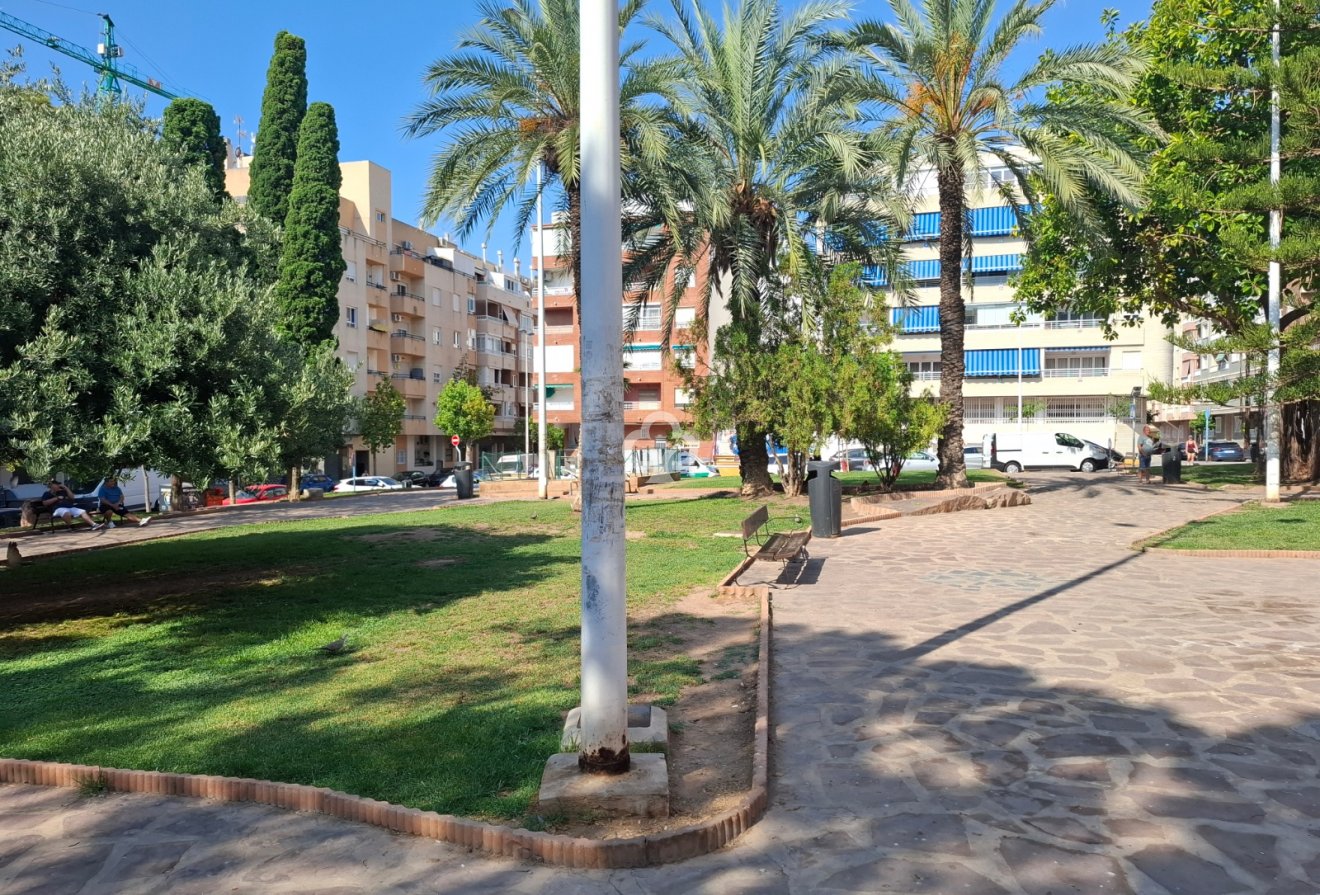 Jälleenmyynti - Asunto / huoneisto -
Torrevieja - Playa del Cura