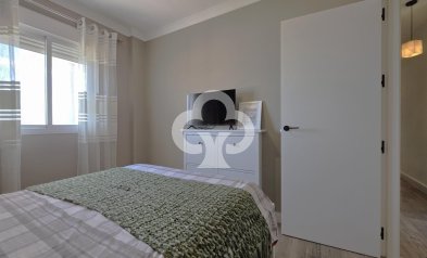 Jälleenmyynti - Huoneisto, alin krs. -
Benalmádena - Centro