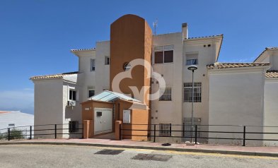 Jälleenmyynti - Huoneisto, alin krs. -
Benalmádena - Centro