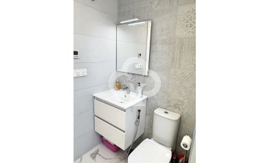 Jälleenmyynti - Huoneisto -
Torrevieja - Nueva Torrevieja - Aguas Nuevas