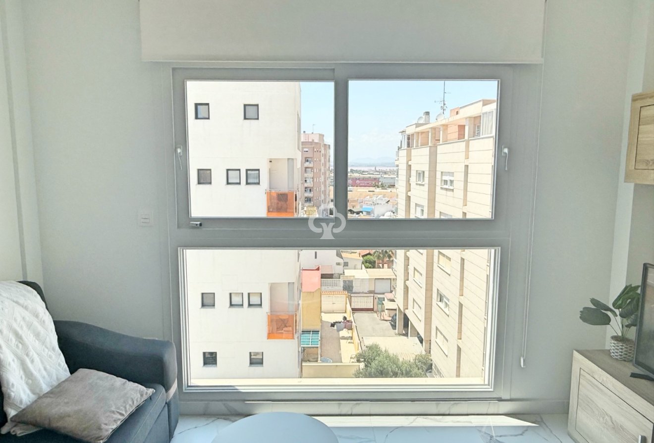 Jälleenmyynti - Huoneisto -
Torrevieja - Nueva Torrevieja - Aguas Nuevas