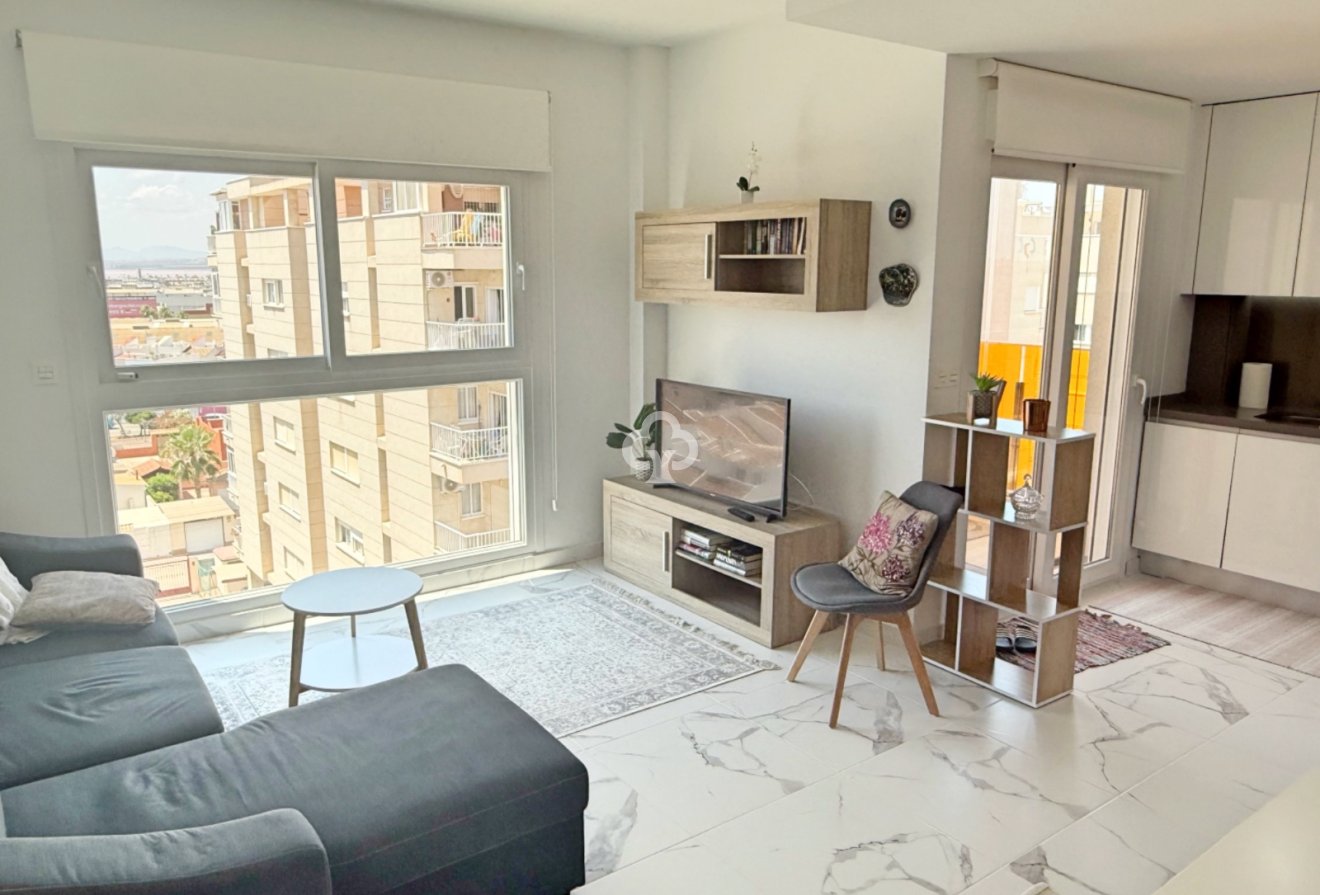 Jälleenmyynti - Huoneisto -
Torrevieja - Nueva Torrevieja - Aguas Nuevas