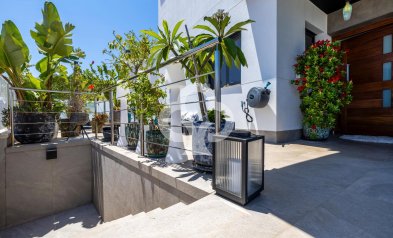 Resale - Villa -
Torrevieja - Los altos