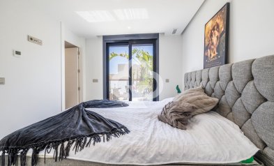 Resale - Villa -
Torrevieja - Los altos