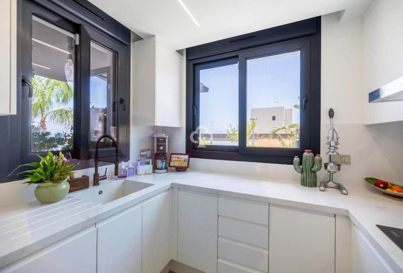 Resale - Villa -
Torrevieja - Los altos
