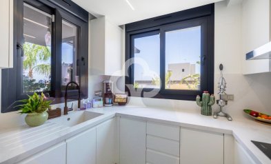 Resale - Villa -
Torrevieja - Los altos