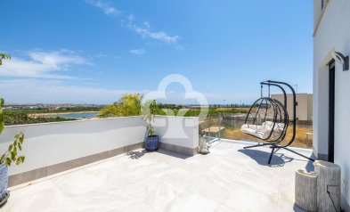 Resale - Villa -
Torrevieja - Los altos