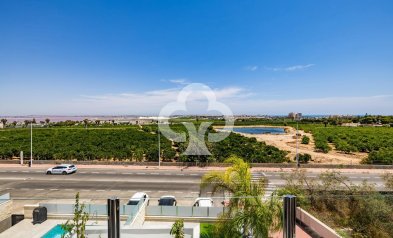 Resale - Villa -
Torrevieja - Los altos