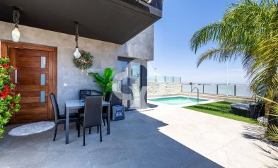 Resale - Villa -
Torrevieja - Los altos