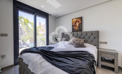 Resale - Villa -
Torrevieja - Los altos