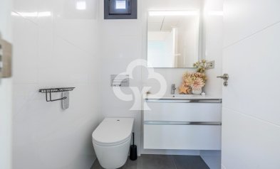Resale - Villa -
Torrevieja - Los altos