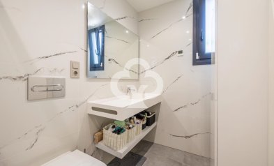 Resale - Villa -
Torrevieja - Los altos