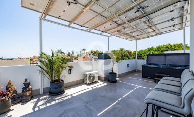 Resale - Villa -
Torrevieja - Los altos