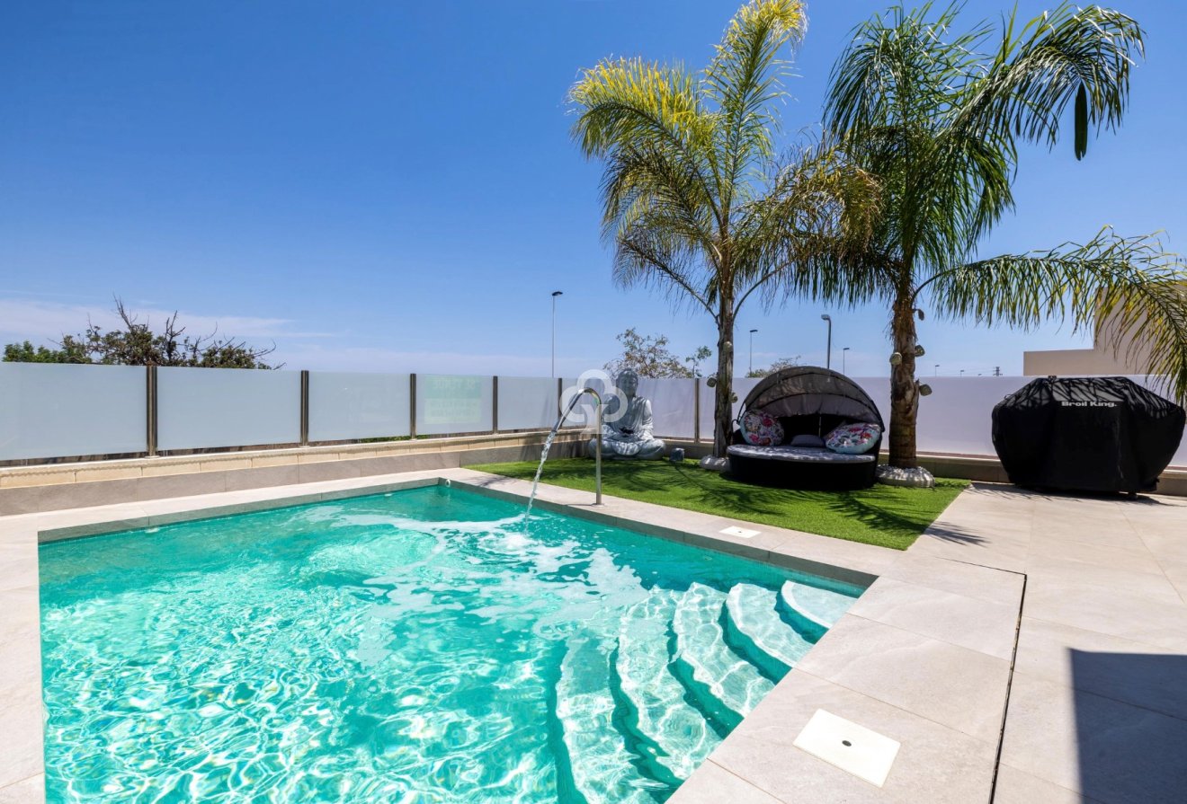 Resale - Villa -
Torrevieja - Los altos