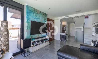Resale - Villa -
Torrevieja - Los altos