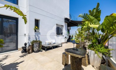 Resale - Villa -
Torrevieja - Los altos