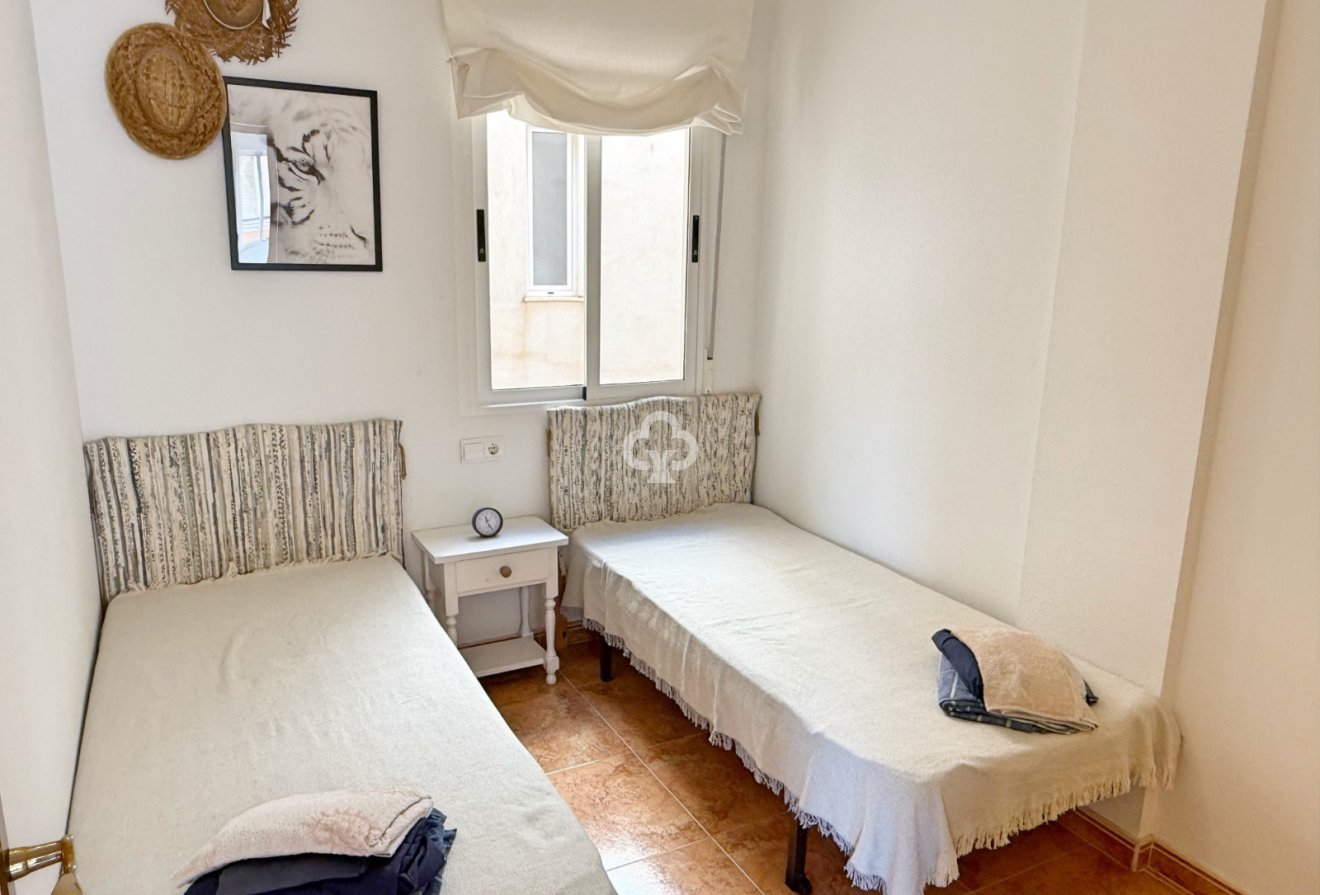 Jälleenmyynti - Asunto / huoneisto -
Torrevieja - Centro