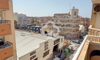 Jälleenmyynti - Asunto / huoneisto -
Torrevieja - Centro