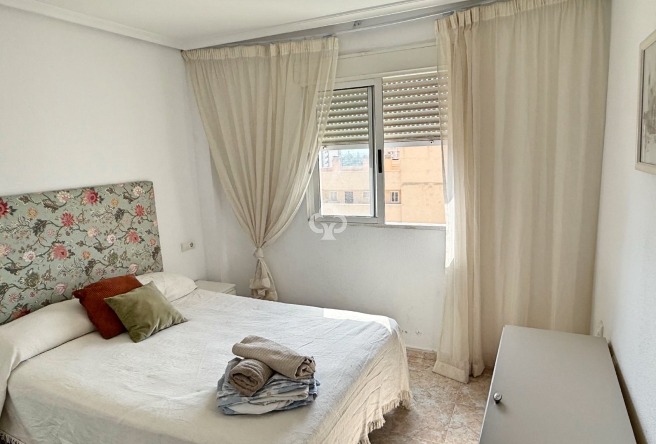 Jälleenmyynti - Asunto / huoneisto -
Torrevieja - Centro