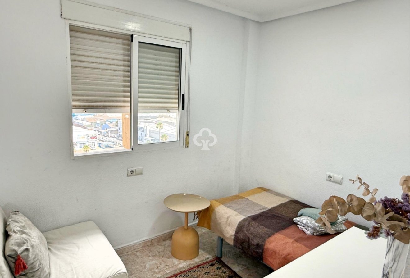 Jälleenmyynti - Asunto / huoneisto -
Torrevieja - Centro