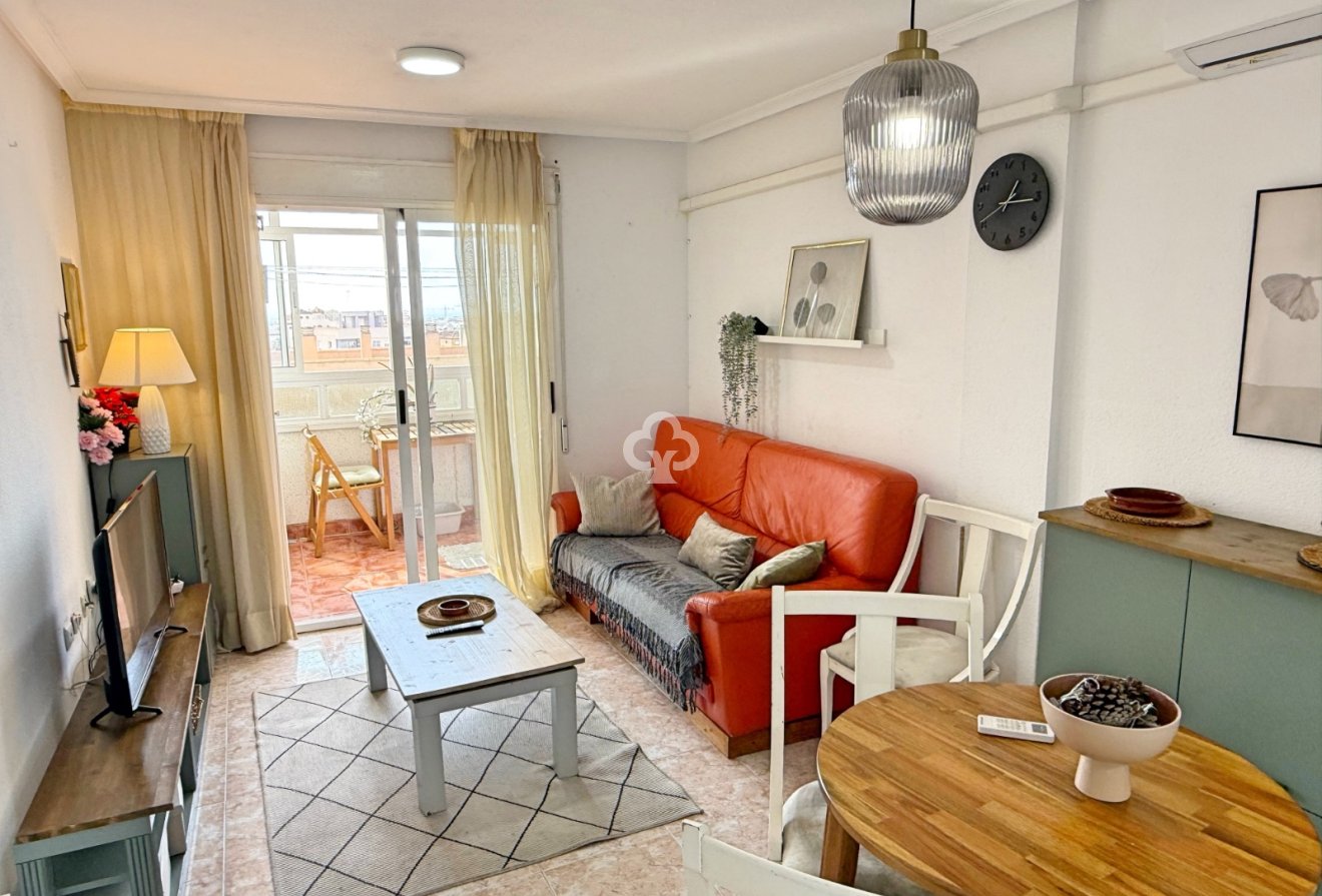 Jälleenmyynti - Asunto / huoneisto -
Torrevieja - Centro
