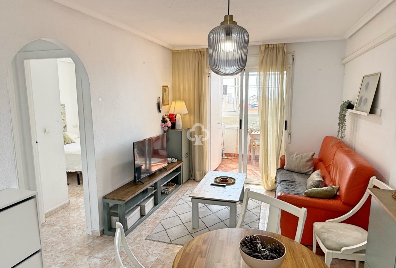 Jälleenmyynti - Asunto / huoneisto -
Torrevieja - Centro
