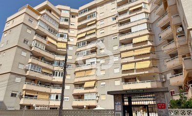 Jälleenmyynti - Asunto / huoneisto -
Torrevieja - Centro