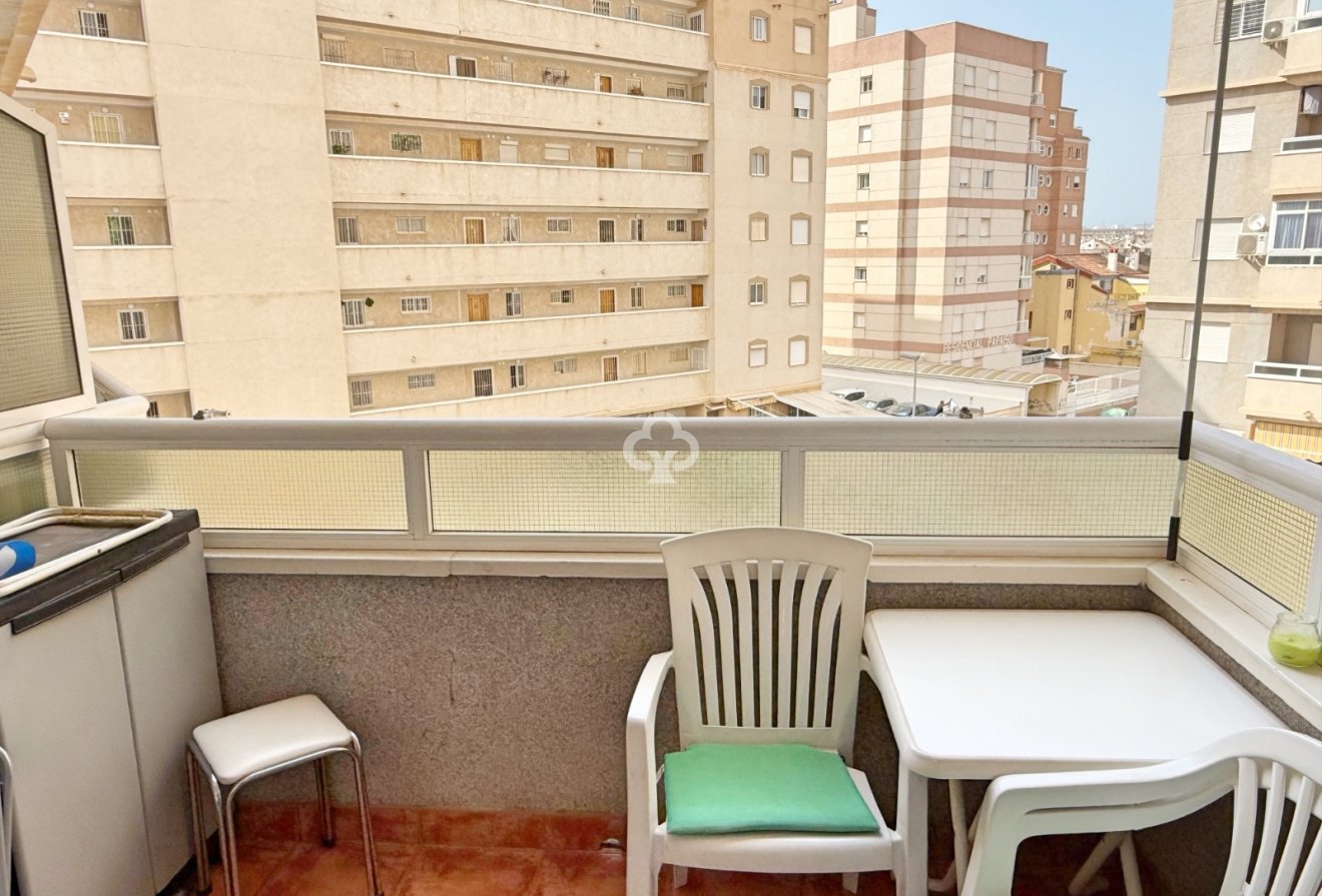 Jälleenmyynti - Asunto / huoneisto -
Torrevieja - Centro