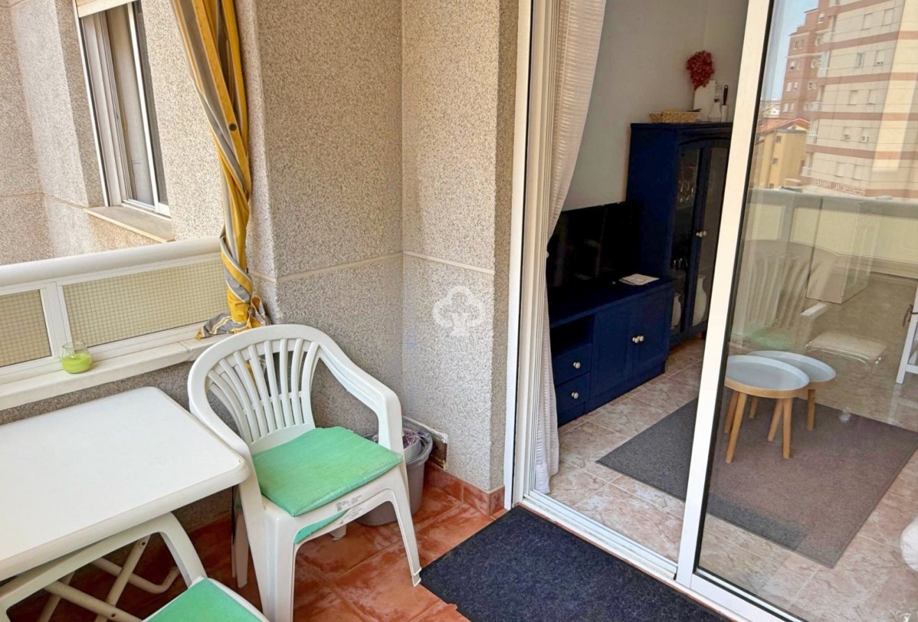 Jälleenmyynti - Asunto / huoneisto -
Torrevieja - Centro