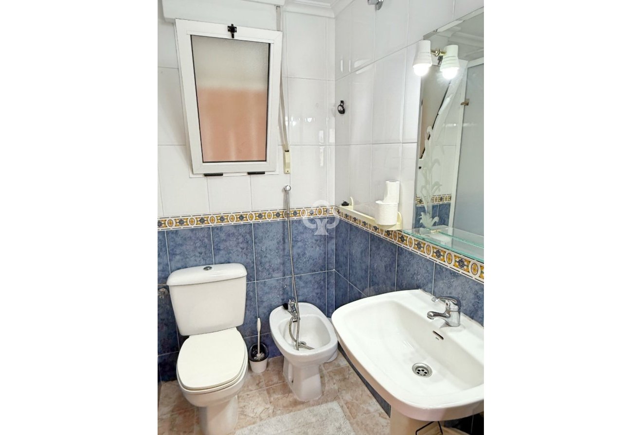 Jälleenmyynti - Asunto / huoneisto -
Torrevieja - Centro