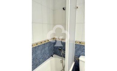 Jälleenmyynti - Asunto / huoneisto -
Torrevieja - Centro