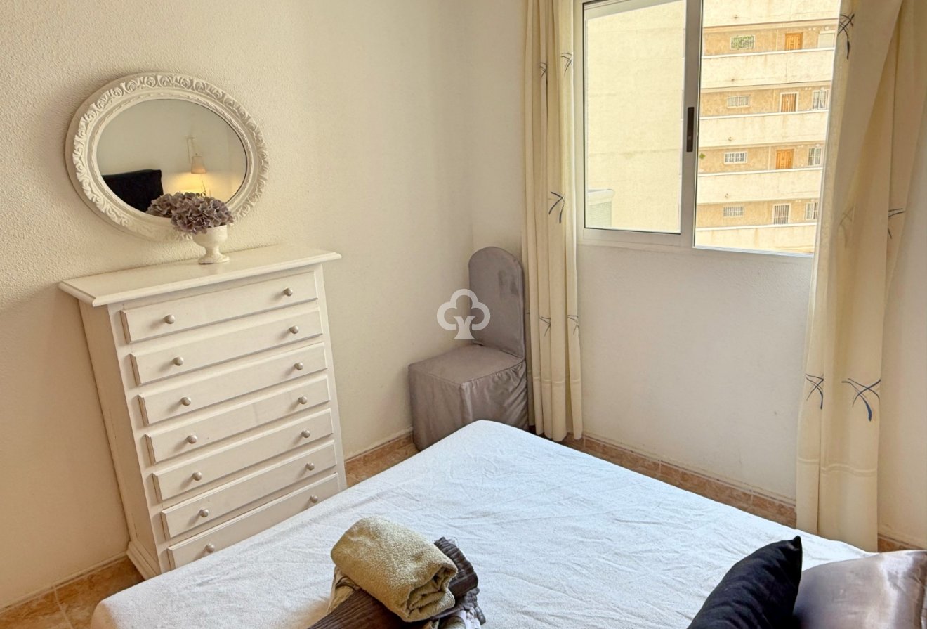 Jälleenmyynti - Asunto / huoneisto -
Torrevieja - Centro