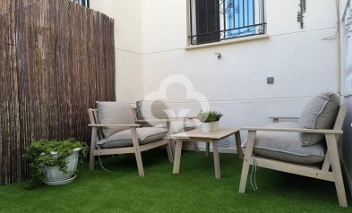Jälleenmyynti - Terraced house -
Orihuela - Urbanización Perla del Mar