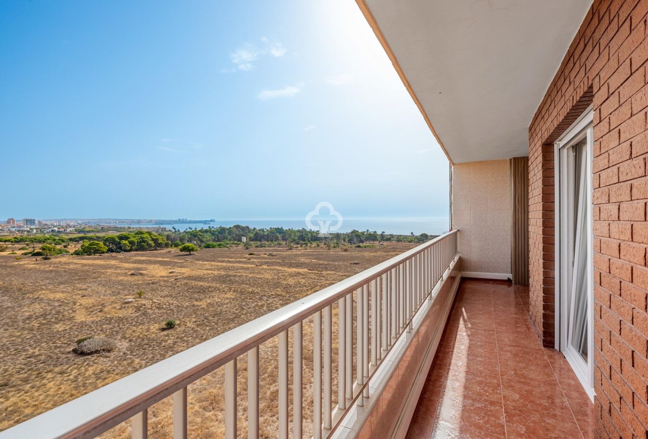 Jälleenmyynti - Apartment -
Torrevieja - Punta Prima