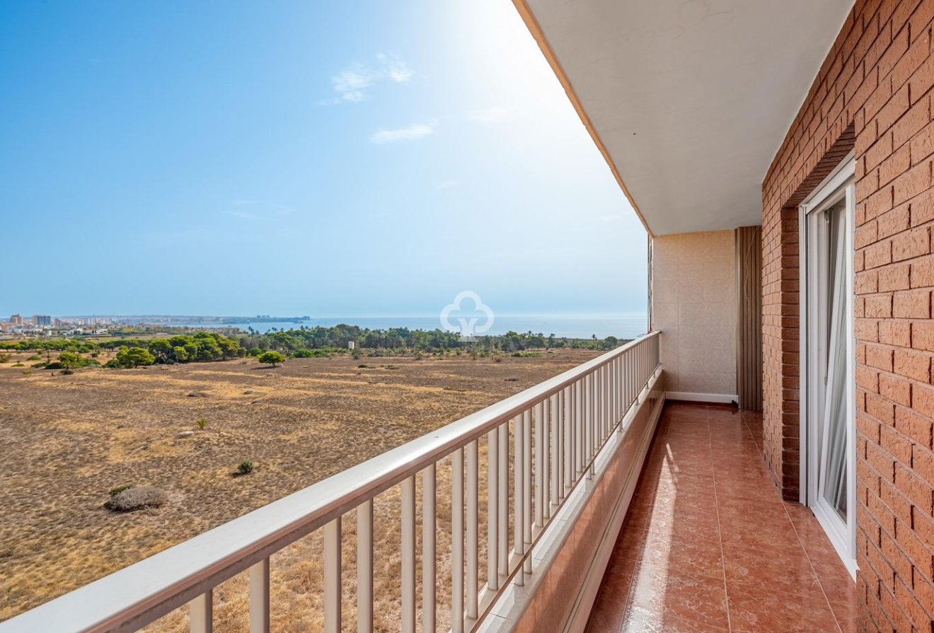 Jälleenmyynti - Apartment -
Torrevieja - Punta Prima