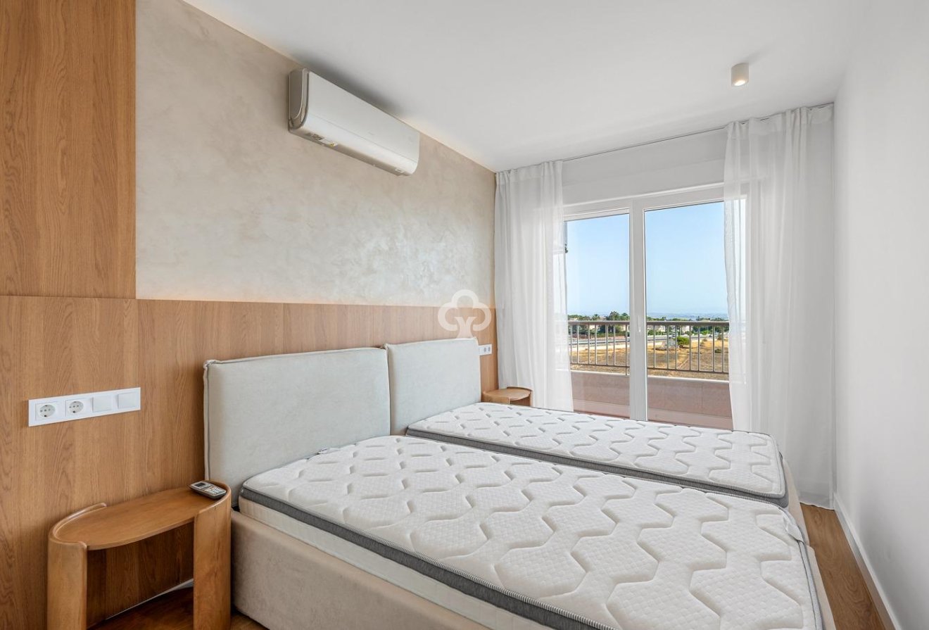 Jälleenmyynti - Apartment -
Torrevieja - Punta Prima