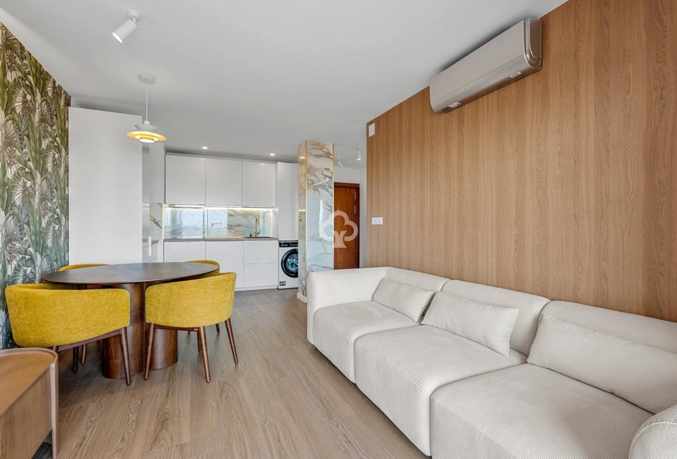 Jälleenmyynti - Apartment -
Torrevieja - Punta Prima