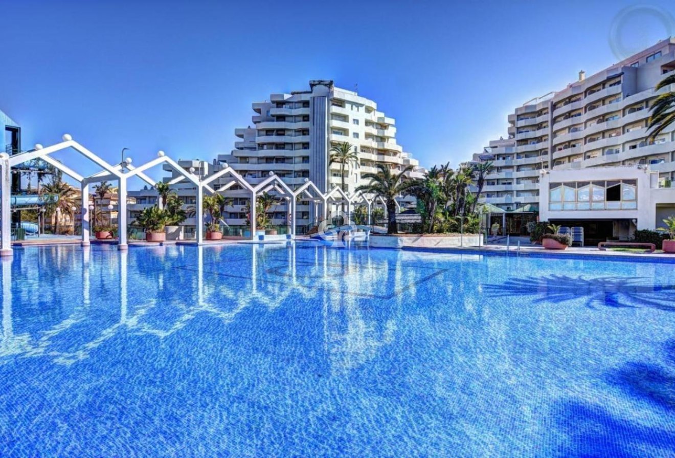 Jälleenmyynti - Yksiö -
Benalmádena - Parque de la Paloma