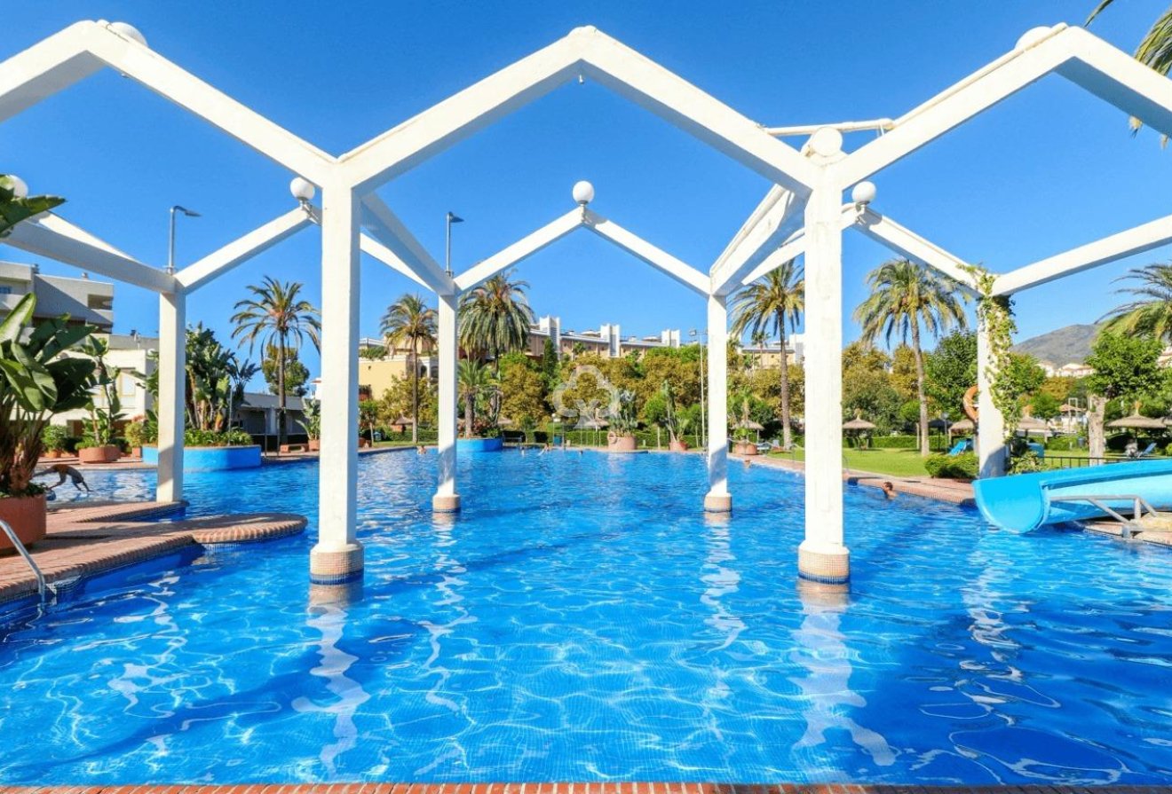 Jälleenmyynti - Yksiö -
Benalmádena - Parque de la Paloma