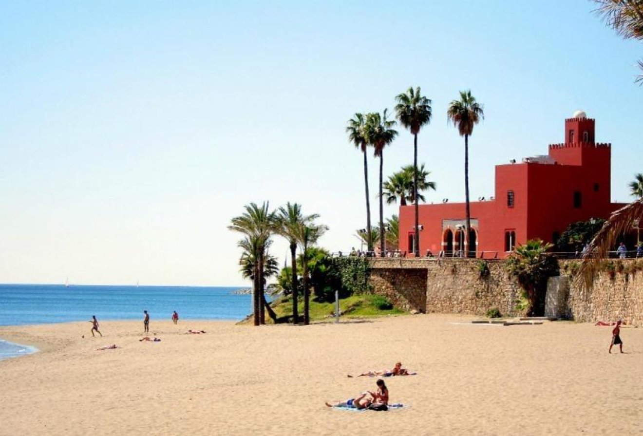 Jälleenmyynti - Yksiö -
Benalmádena - Parque de la Paloma