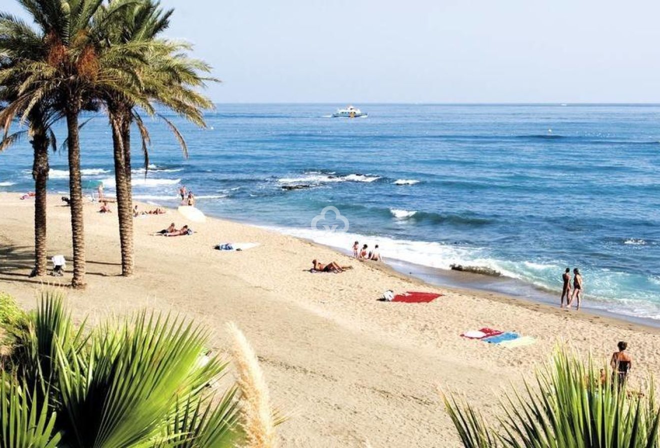 Jälleenmyynti - Yksiö -
Benalmádena - Parque de la Paloma