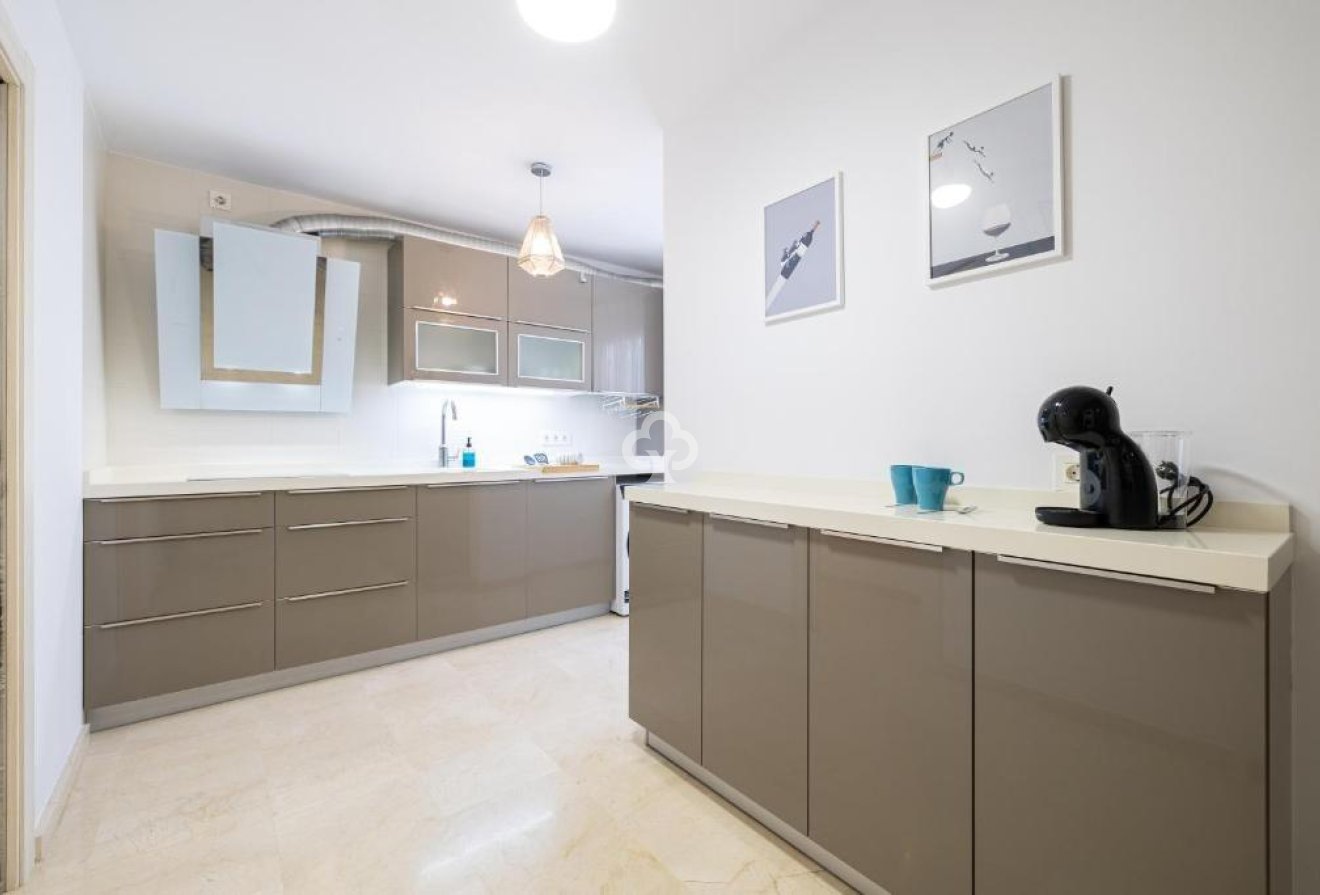Wiederverkauf - Apartamento -
Fuengirola - Centro