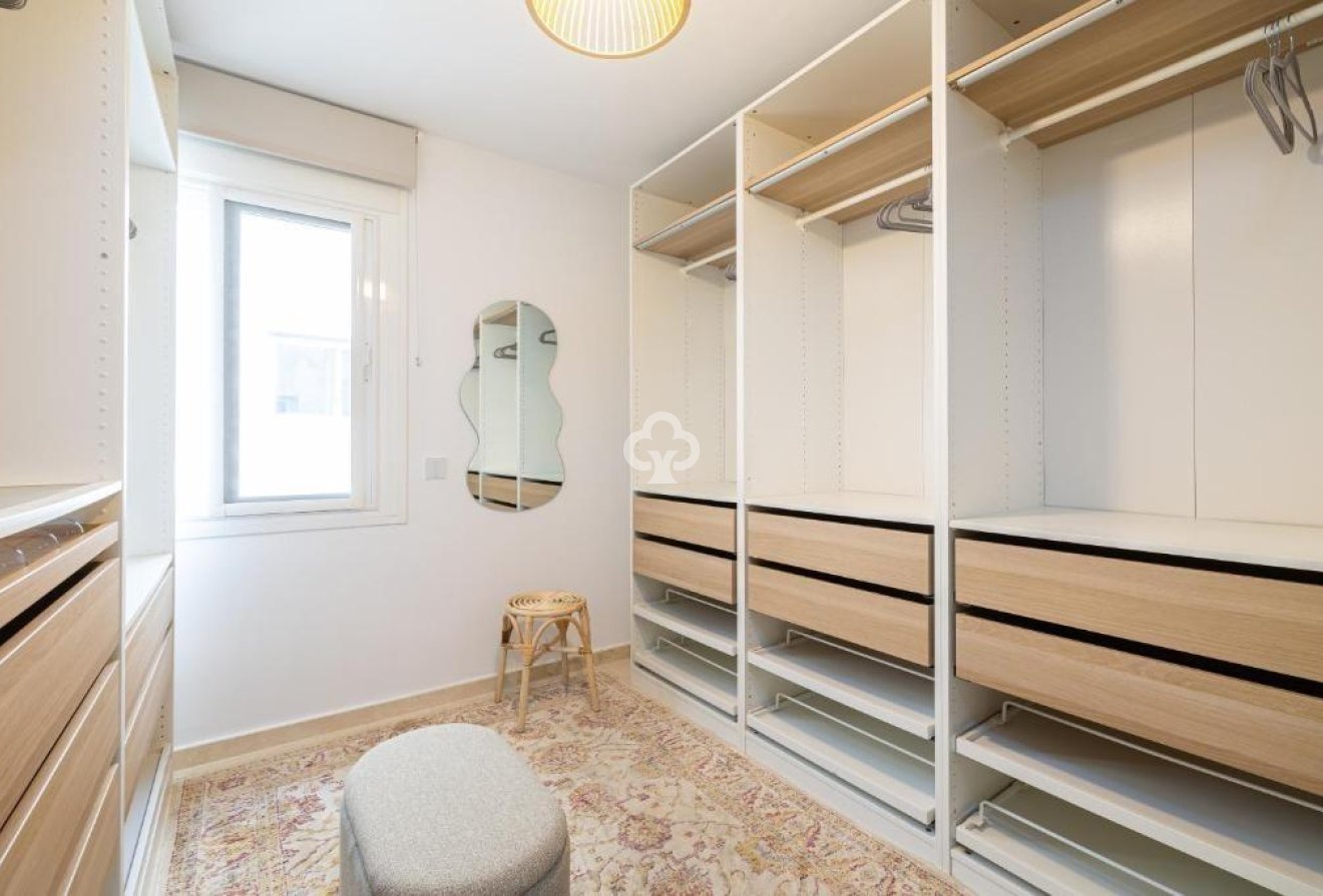 Wiederverkauf - Apartamento -
Fuengirola - Centro