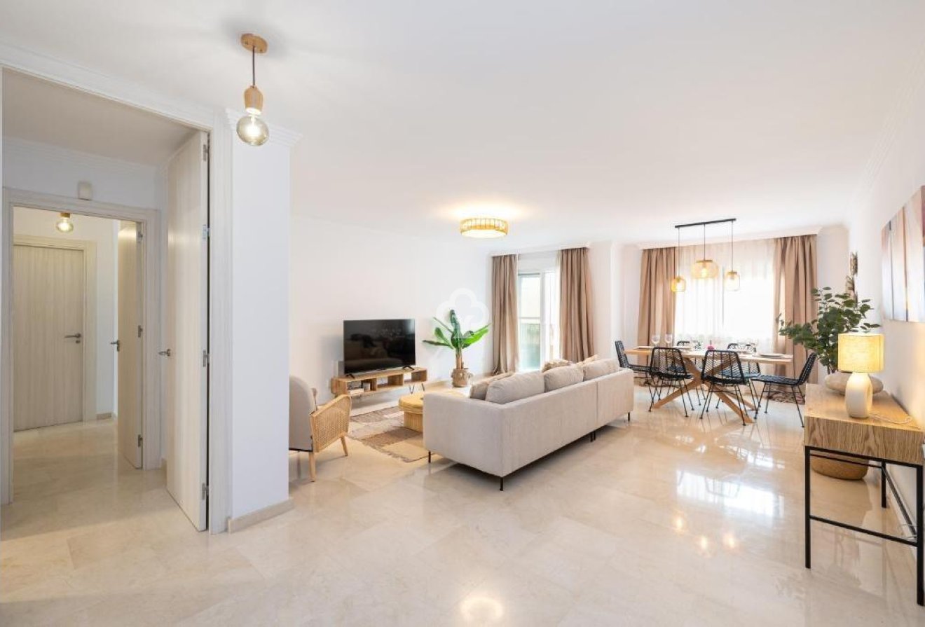 Wiederverkauf - Apartamento -
Fuengirola - Centro