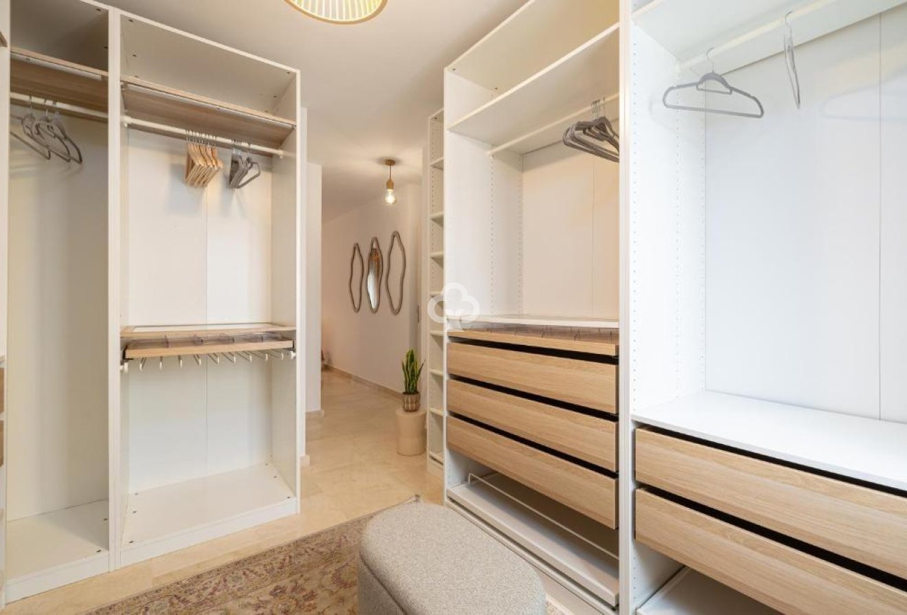 Wiederverkauf - Apartamento -
Fuengirola - Centro