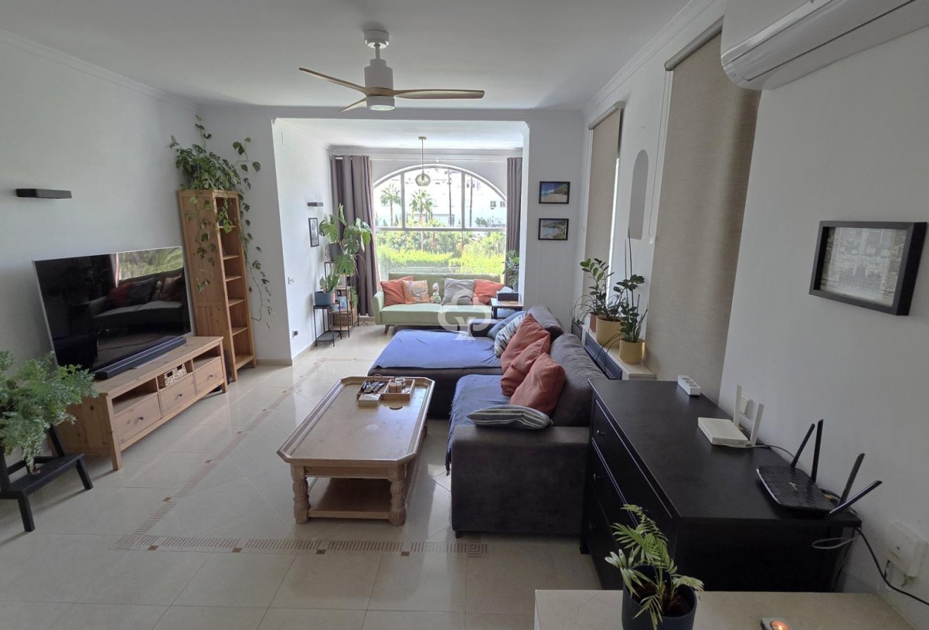 Jälleenmyynti - Villa -
Fuengirola - Torreblanca del Sol