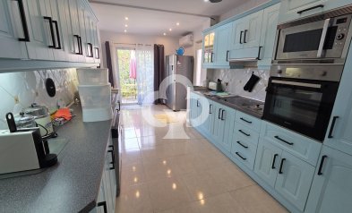 Jälleenmyynti - Villa -
Fuengirola - Torreblanca del Sol