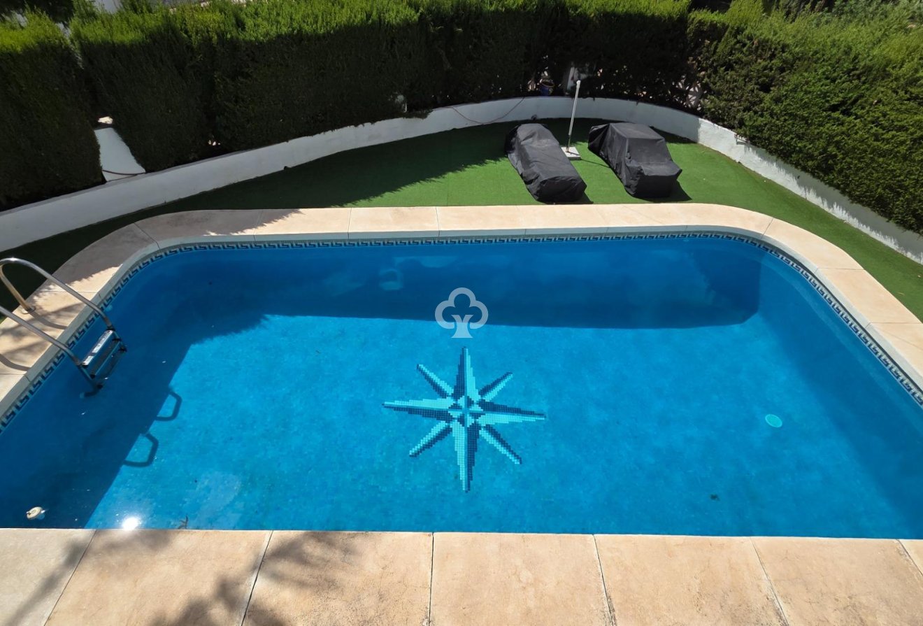 Jälleenmyynti - Villa -
Fuengirola - Torreblanca del Sol