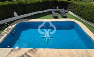 Jälleenmyynti - Villa -
Fuengirola - Torreblanca del Sol